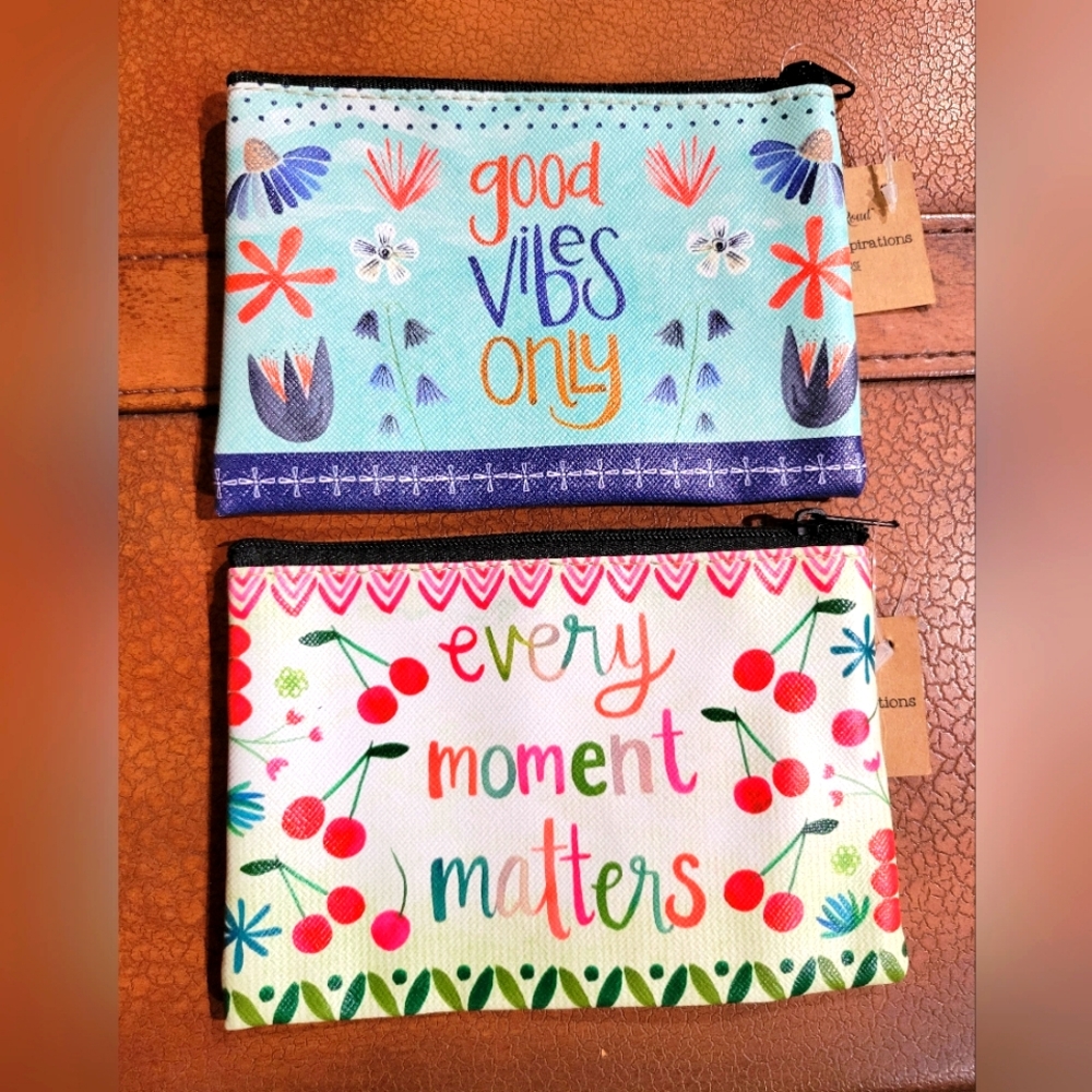 2 ZIPPER Bags